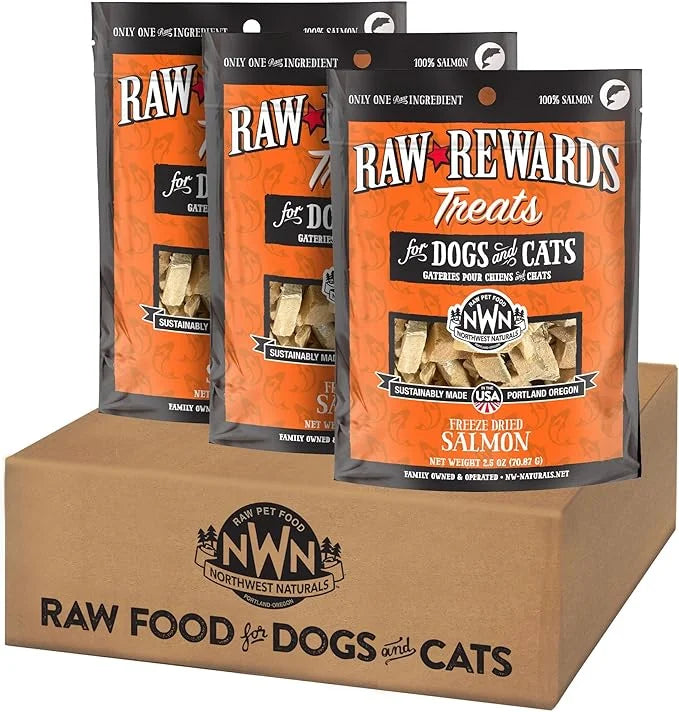 Northwest Naturals Raw Rewards Freeze-Dried Salmon Treats for Dogs and Cats - Bite-Sized Pieces - Healthy, 1 Ingredient, H...